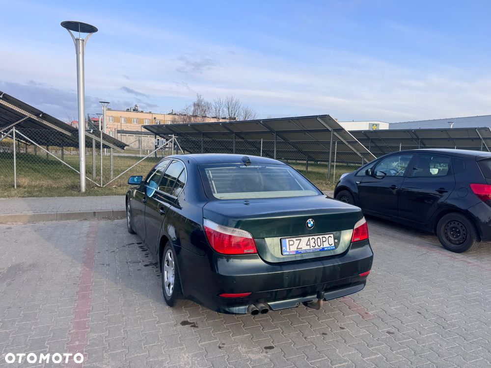 BMW Seria 5 523i - 7