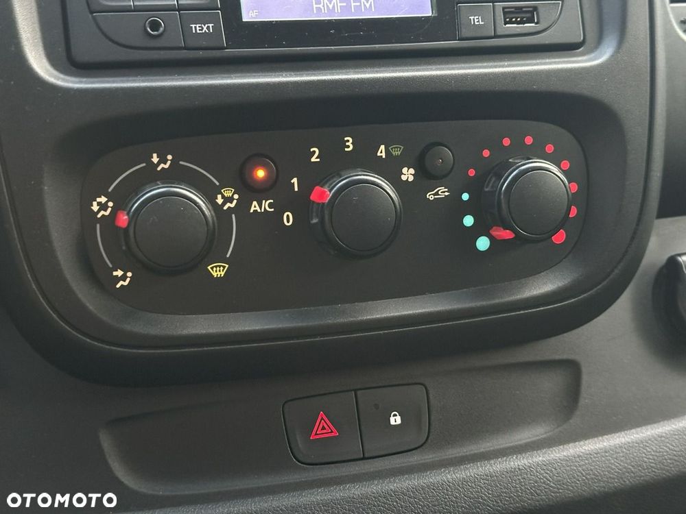 Opel Vivaro - 17