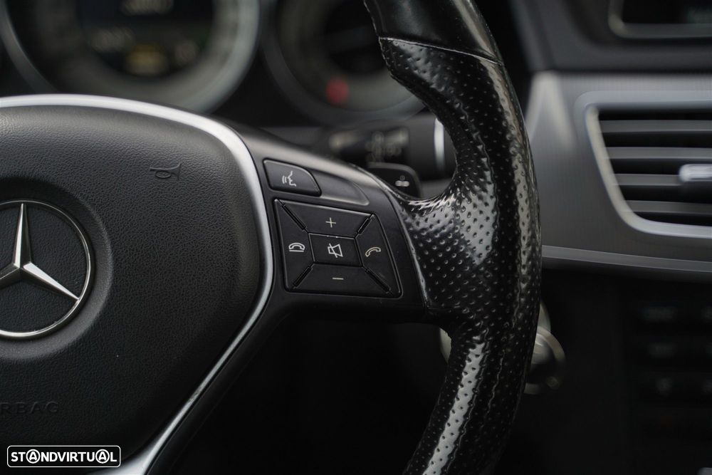 Mercedes-Benz E 300 Bluetec Hybrid Avantgarde - 19