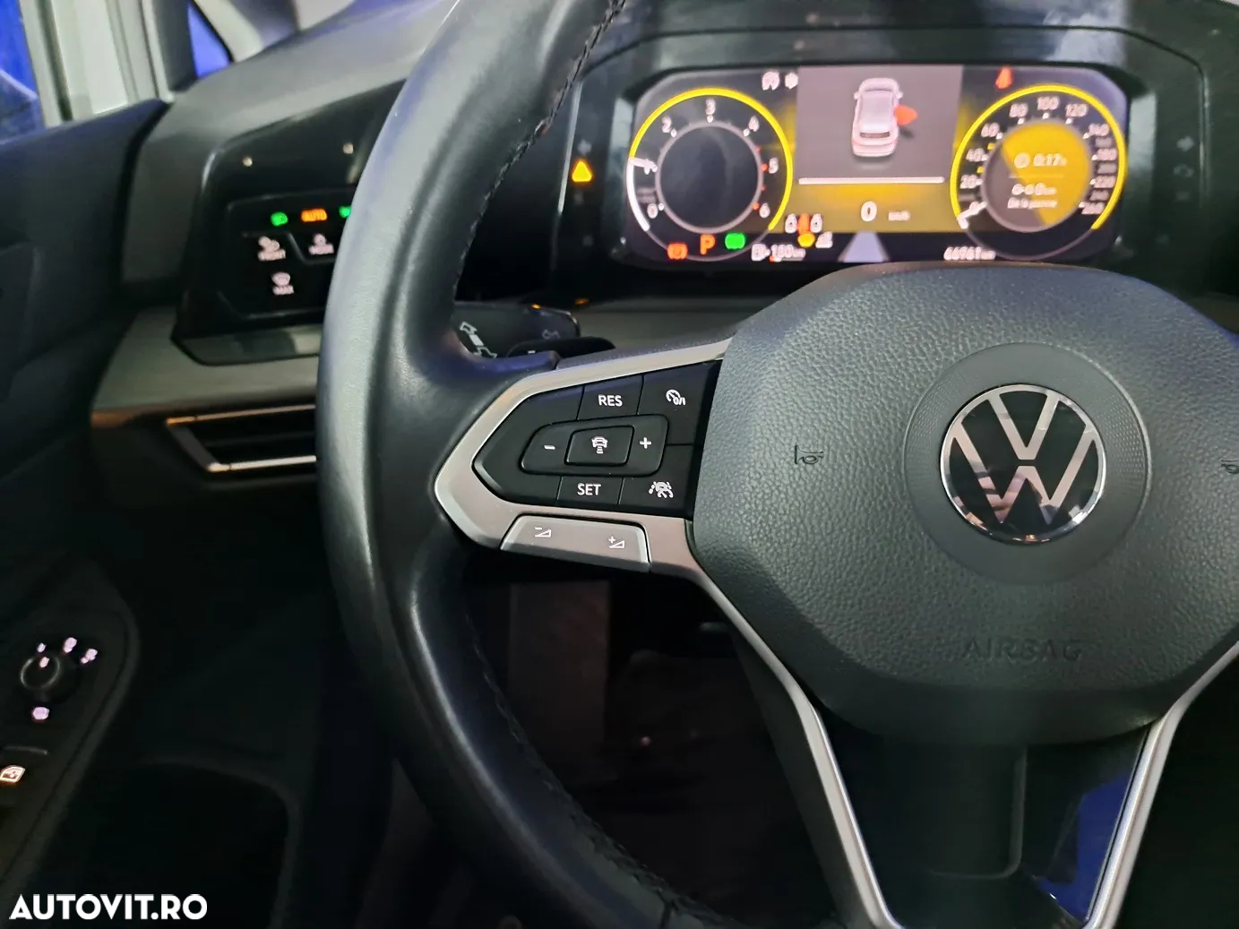 Volkswagen Golf - 12