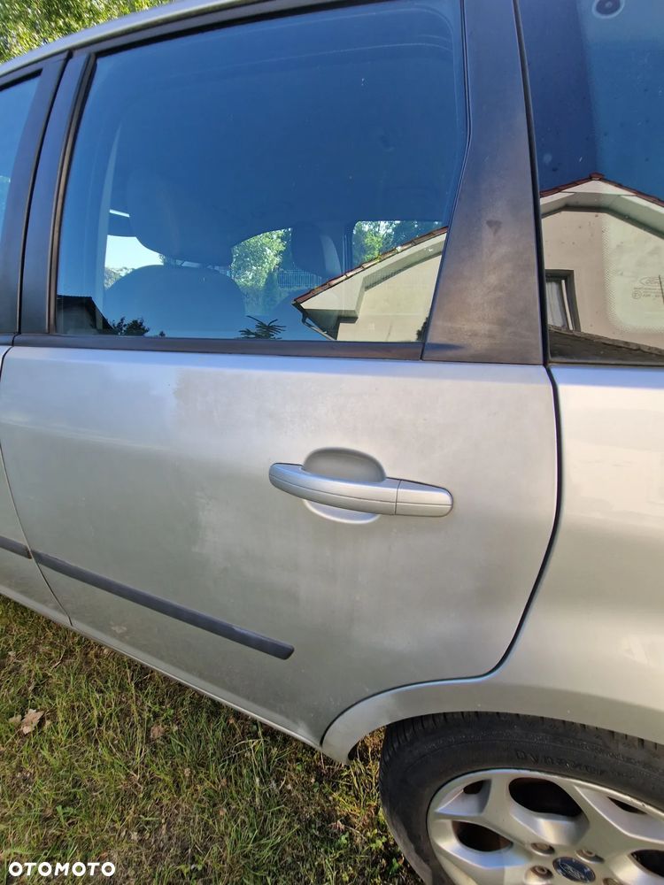 Ford Focus C-Max - 10