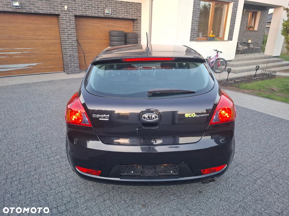 Kia ProCeed - 11