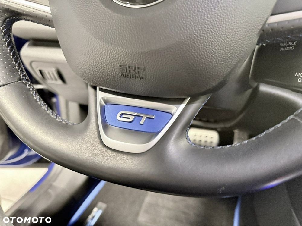 Renault Megane ENERGY TCe 205 EDC GT - 23