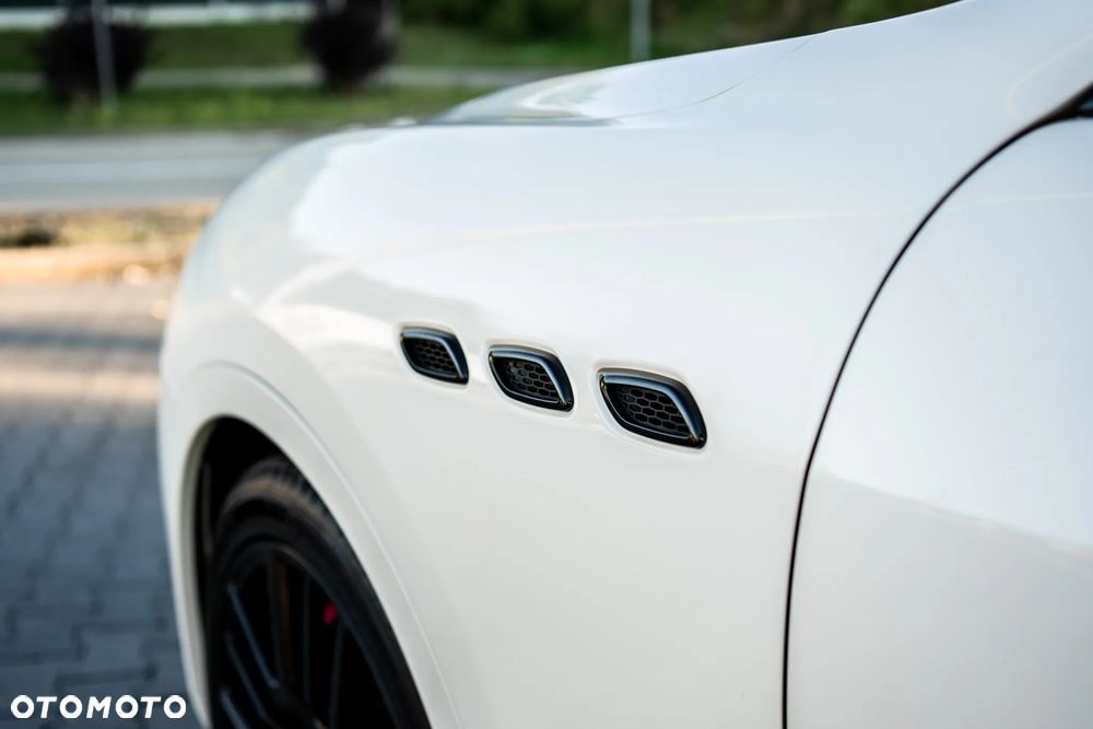 Maserati Levante - 16