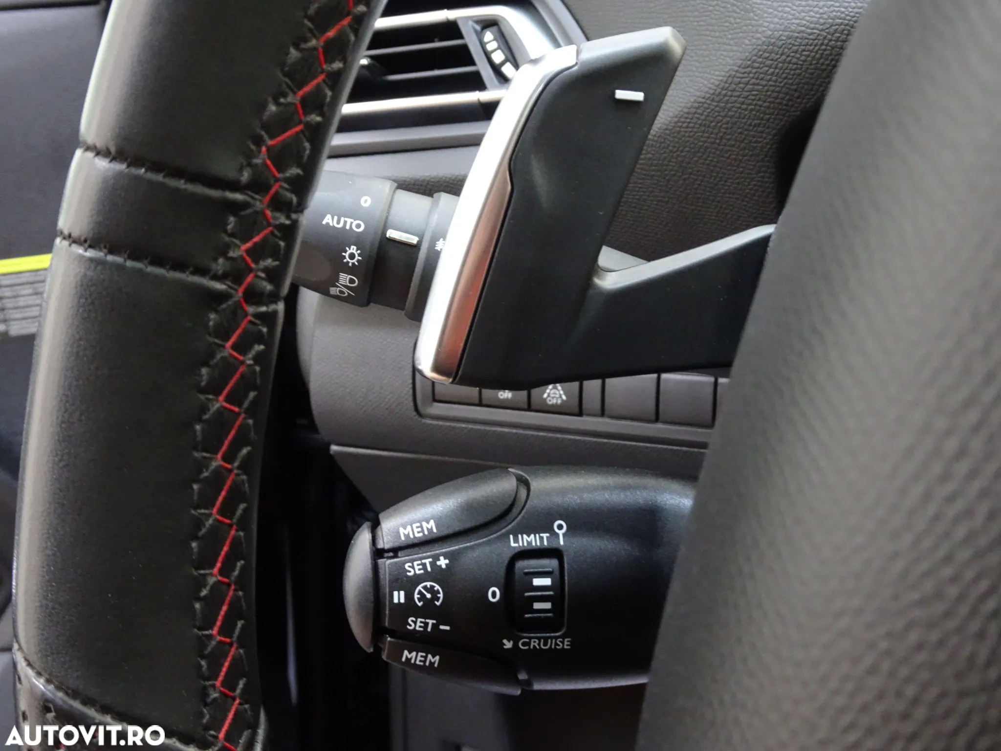 Peugeot 308 1.2L PureTech 130 S&S EAT8 GT - 23