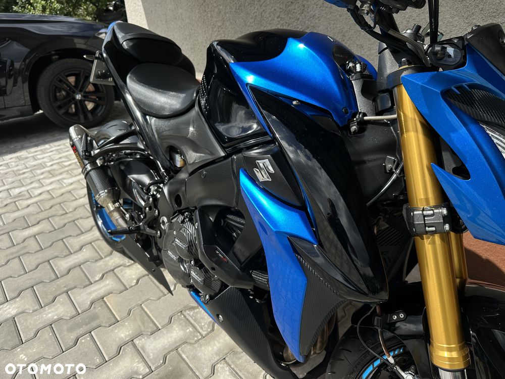 Suzuki GSX - 18