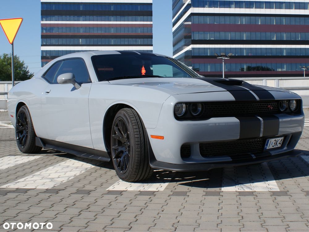 Dodge Challenger - 7