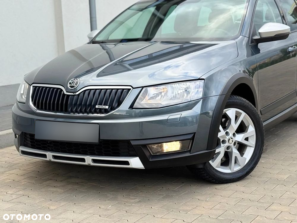 Skoda Octavia Scout 2.0 TDI 4x4 DSG - 27