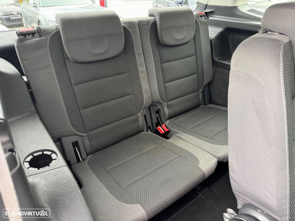 VW Touran 1.6 TDI Blue.Confortline 7L - 36
