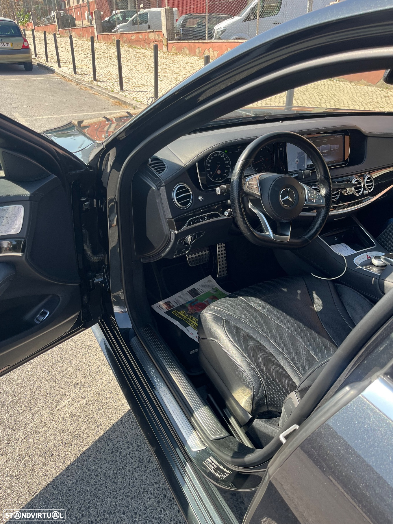 Mercedes-Benz 350 - 7