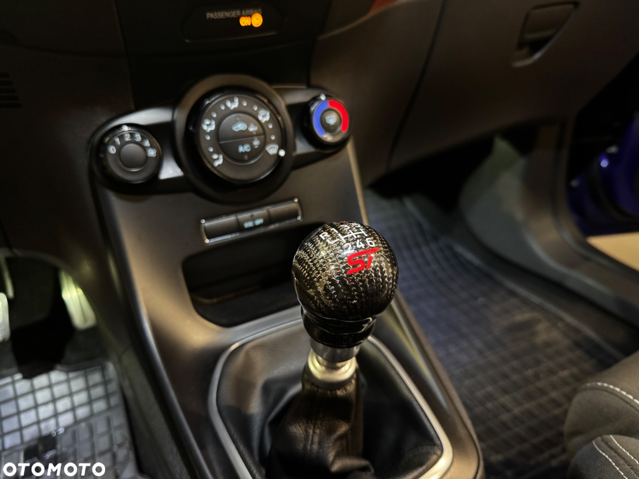 Ford Fiesta 1.6 EcoBoost ST - 12