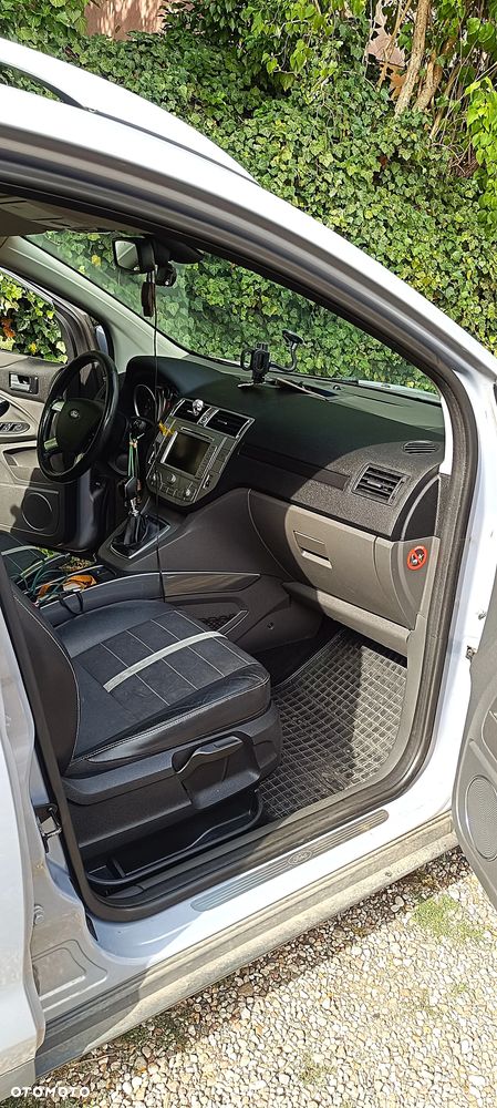 Ford Kuga 2.5 Titanium - 2