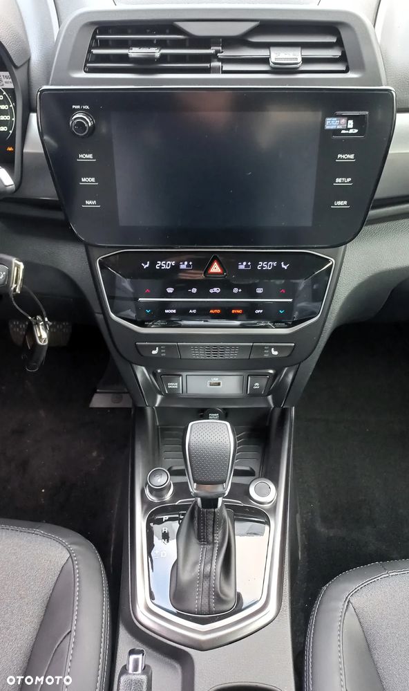 SsangYong/KGM Tivoli - 10