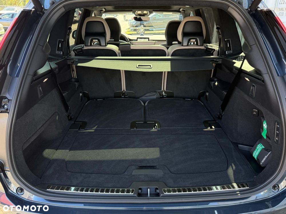 Volvo XC 90 T8 AWD Plug-In Hybrid Ultra Dark 7os - 29