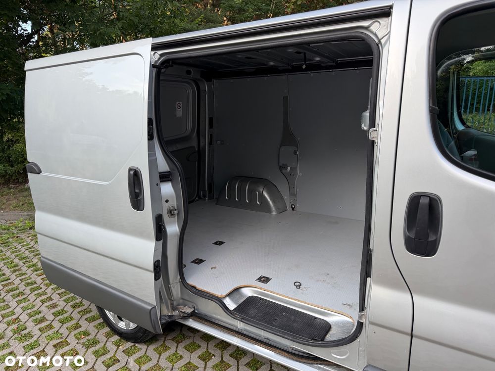 Opel Vivaro - 12