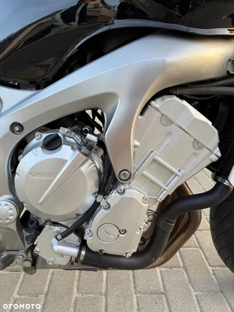 Yamaha FZ6 - 8