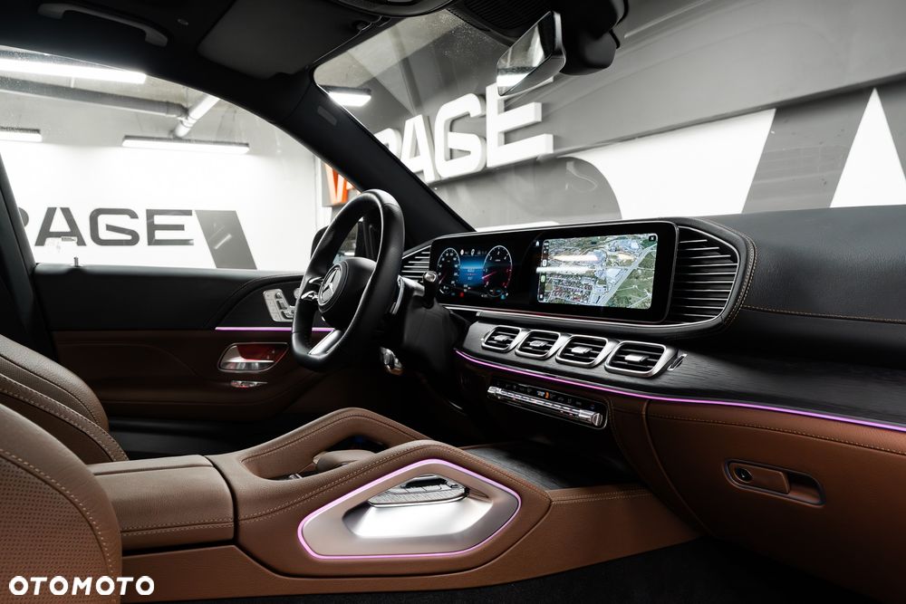 Mercedes-Benz GLS - 29