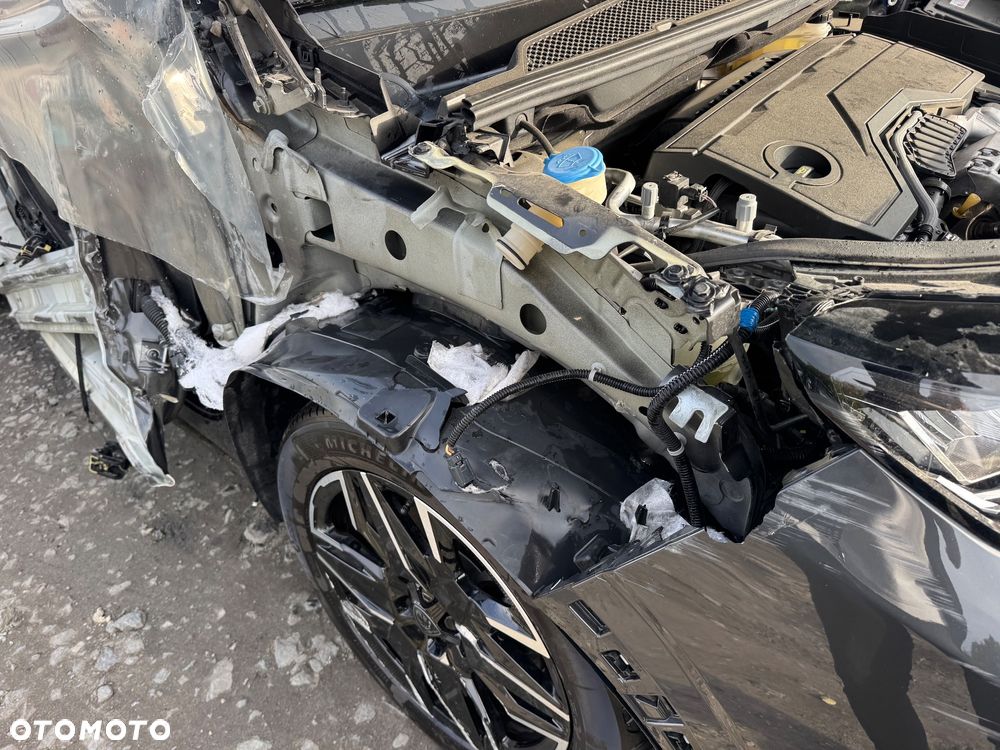 Peugeot 3008 1.2 PureTech mHEV Allure Pack S&S e-DCS6 - 32