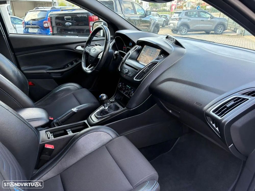 Ford Focus - 31
