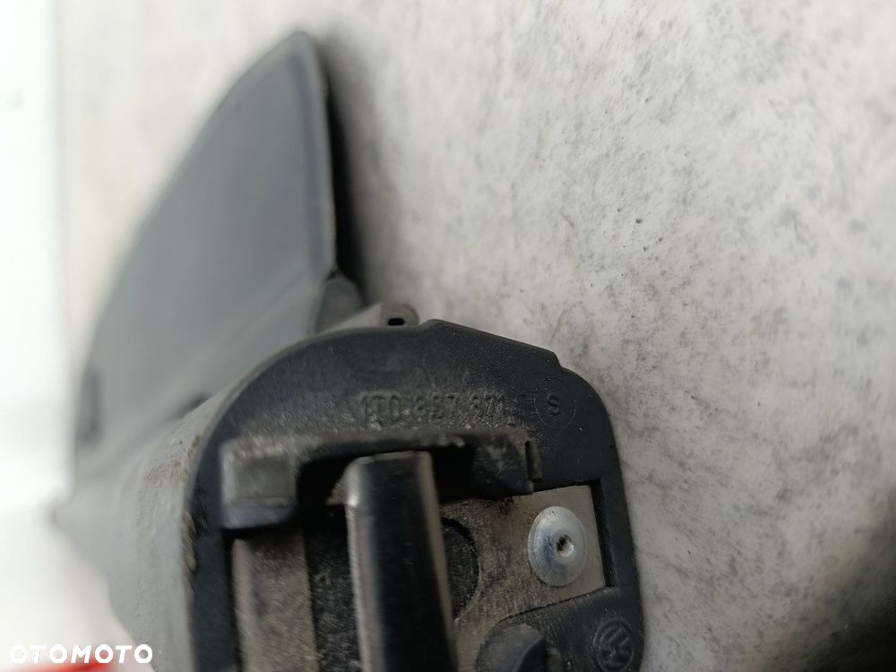 ROLETA BAGAŻNIKA  VW TOURAN I 1T0867871S 1.9 TDI - 8