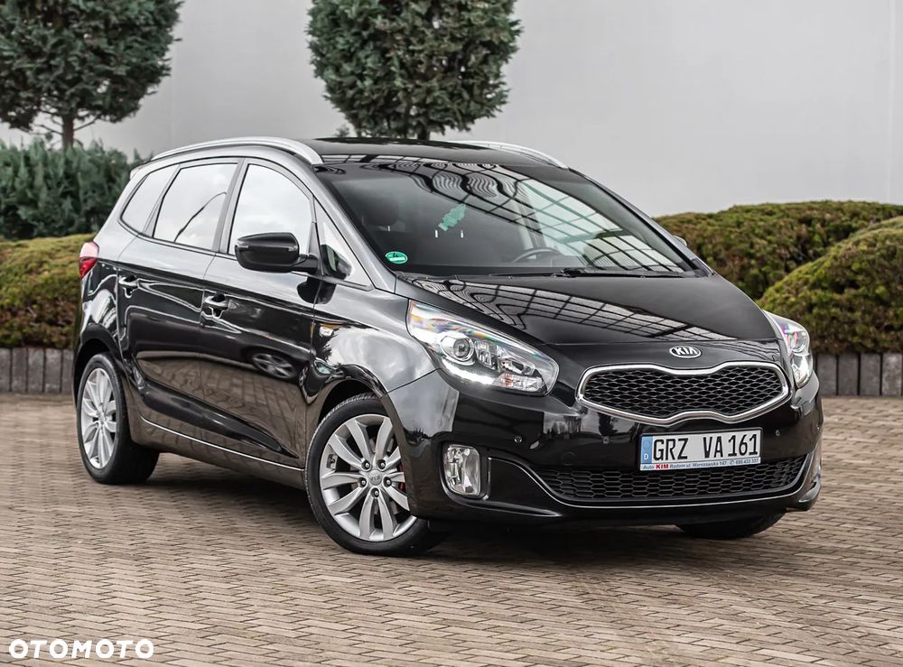 Kia Carens - 1
