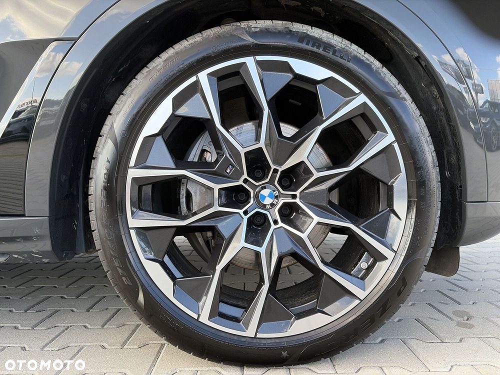 2025 BMW X7, photograph 10