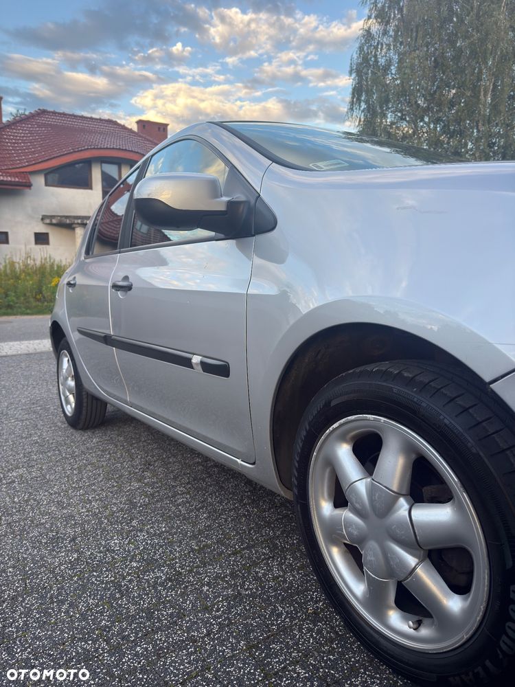 Renault Clio 1.2 16V All Inclusive - 7
