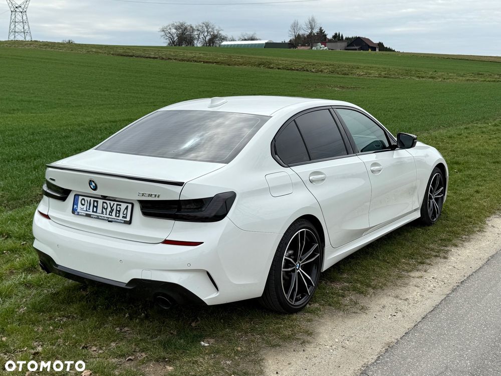 BMW Seria 3 330i xDrive M Sport - 6