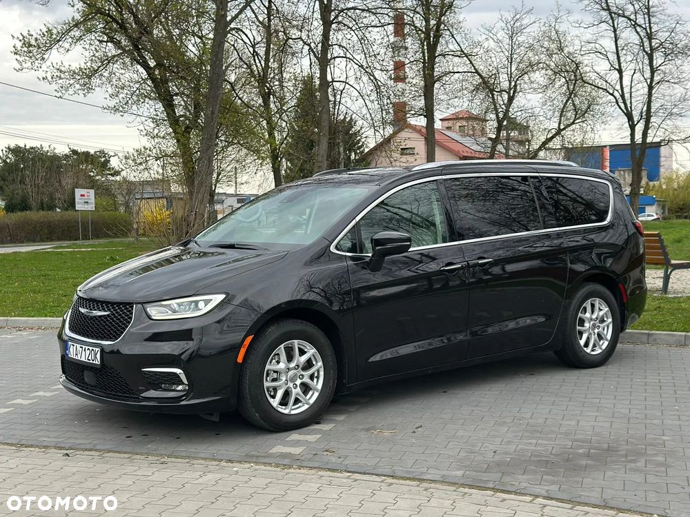 Chrysler Pacifica - 11