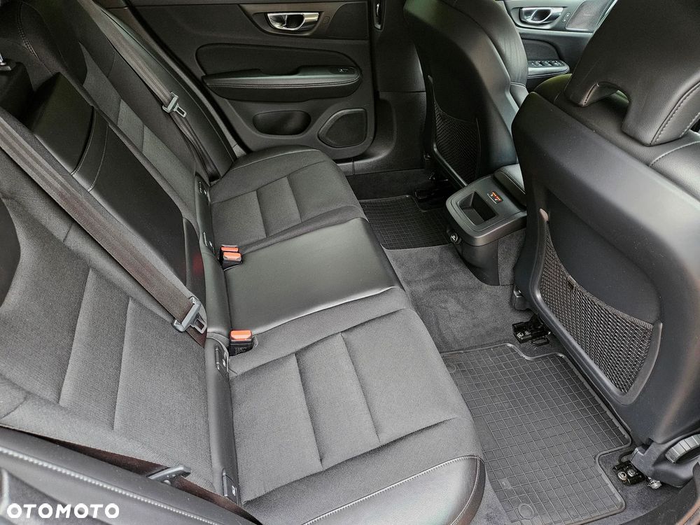Volvo V60 T5 Geartronic Momentum Pro - 20