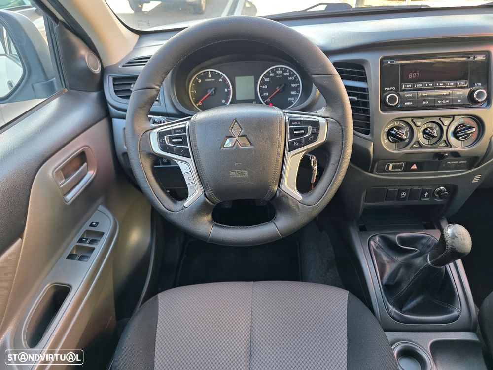 Mitsubishi L200 2.4 DI-D CD Invite 2WD - 30