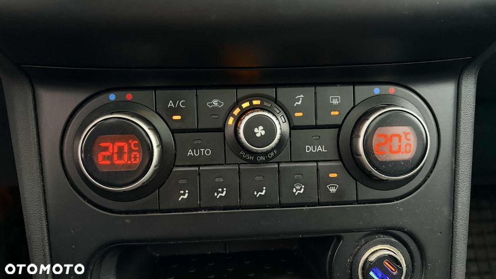 Nissan Qashqai 2.0 4x4 Tekna Premium - 15