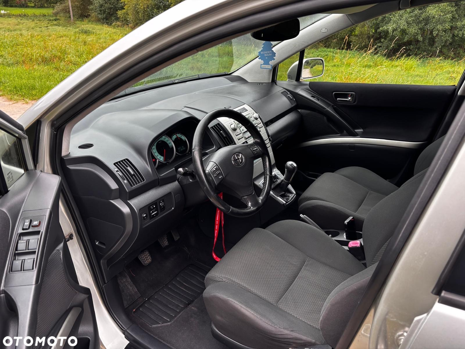 Toyota Corolla Verso 1.8 Gold 7os - 9