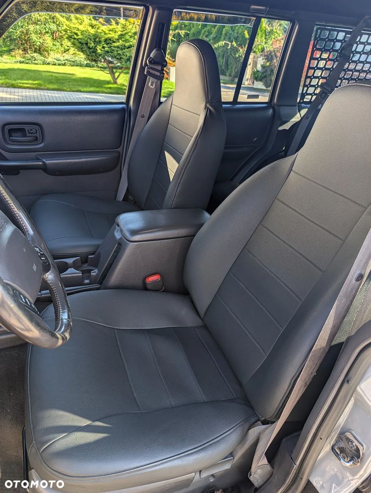 Jeep Cherokee 4.0 - 13