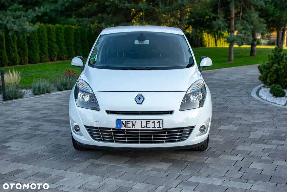 Renault Grand Scenic - 13