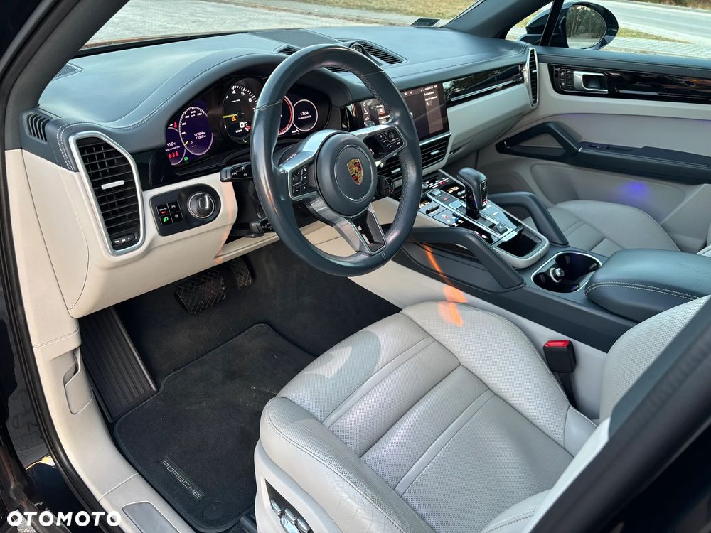 Porsche Cayenne Platinum Edition - 26