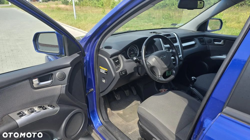 Kia Sportage 2.0 Tour - 11