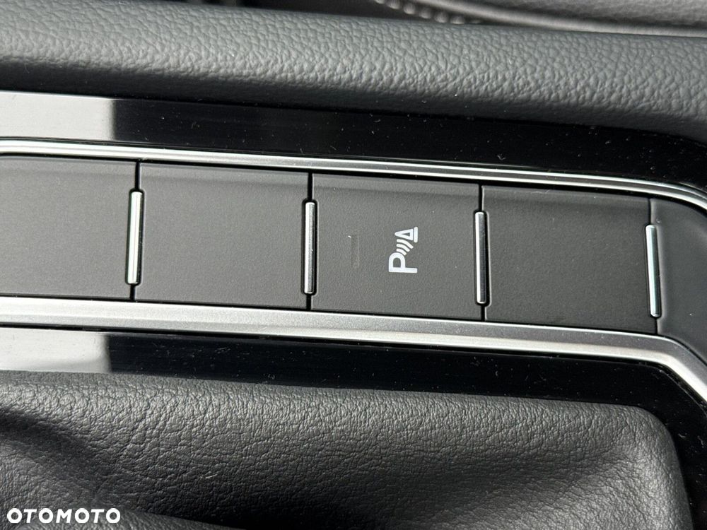 Volkswagen Arteon 2.0 TSI R-Line DSG - 22