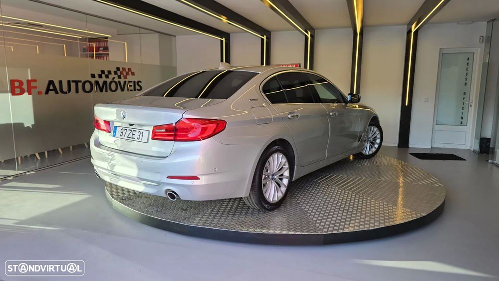 BMW 530 e iPerformance Line Luxury - 17