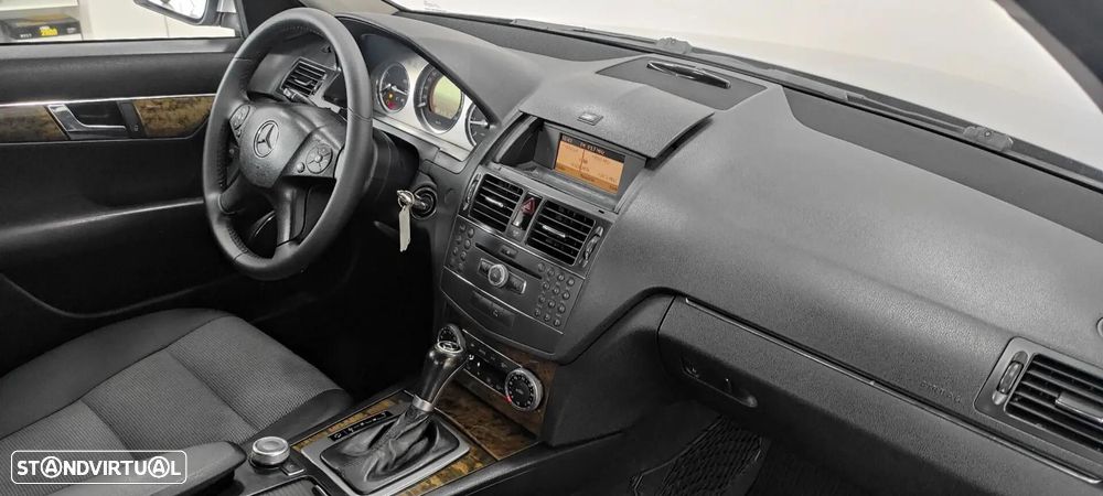Mercedes-Benz C 220 CDi Avantgarde Aut. - 24