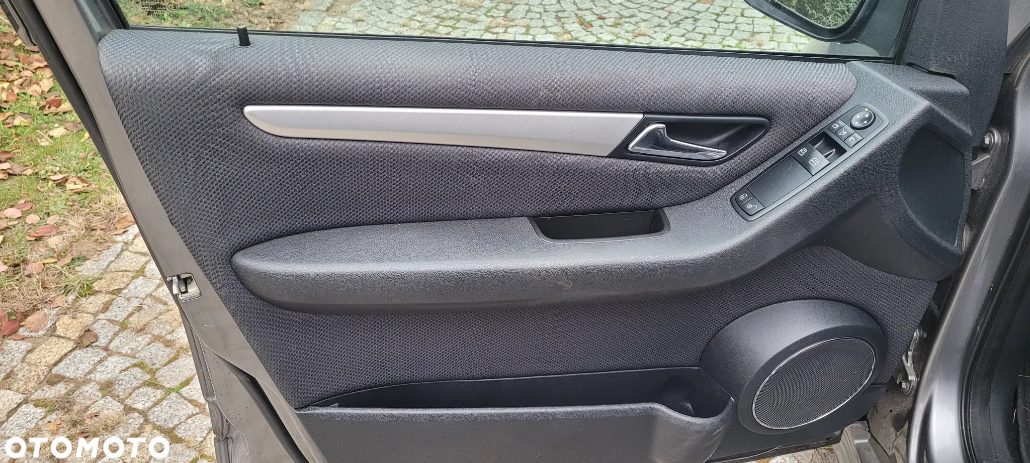 Mercedes-Benz Klasa B 180 CDI DPF Special Edition - 27