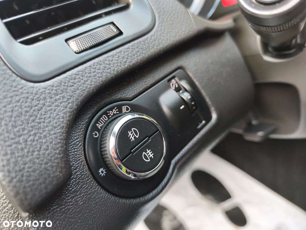 Opel Insignia 1.8 Cosmo - 24