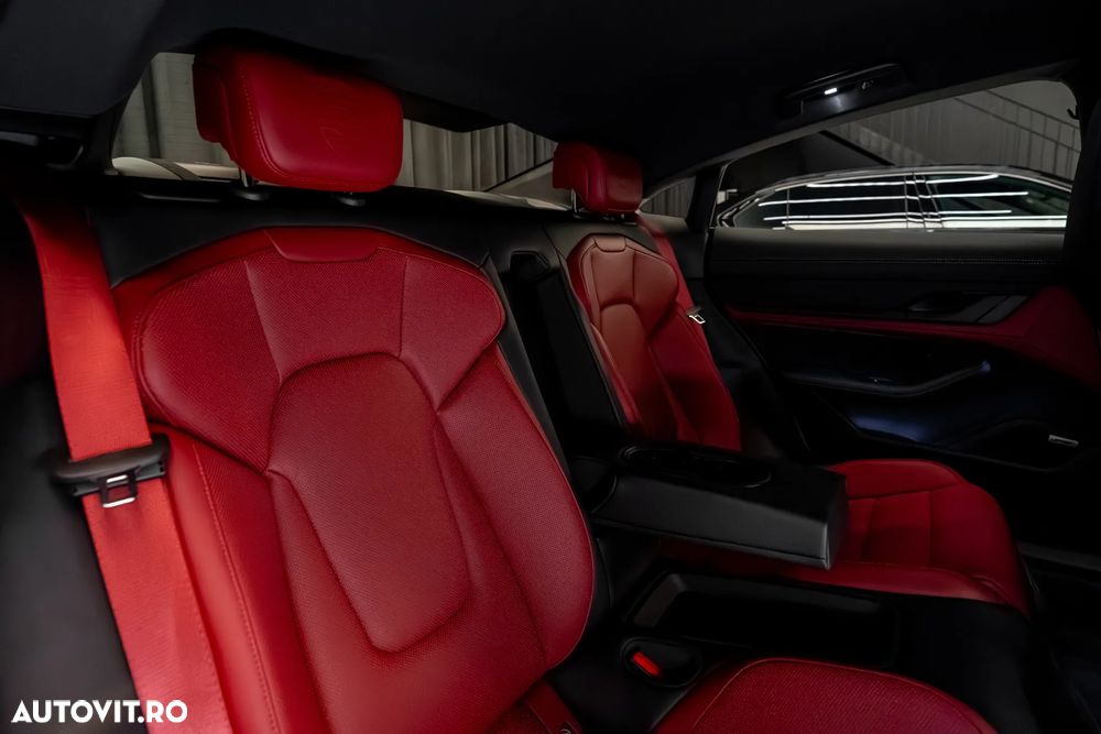 Porsche Taycan Standard - 32