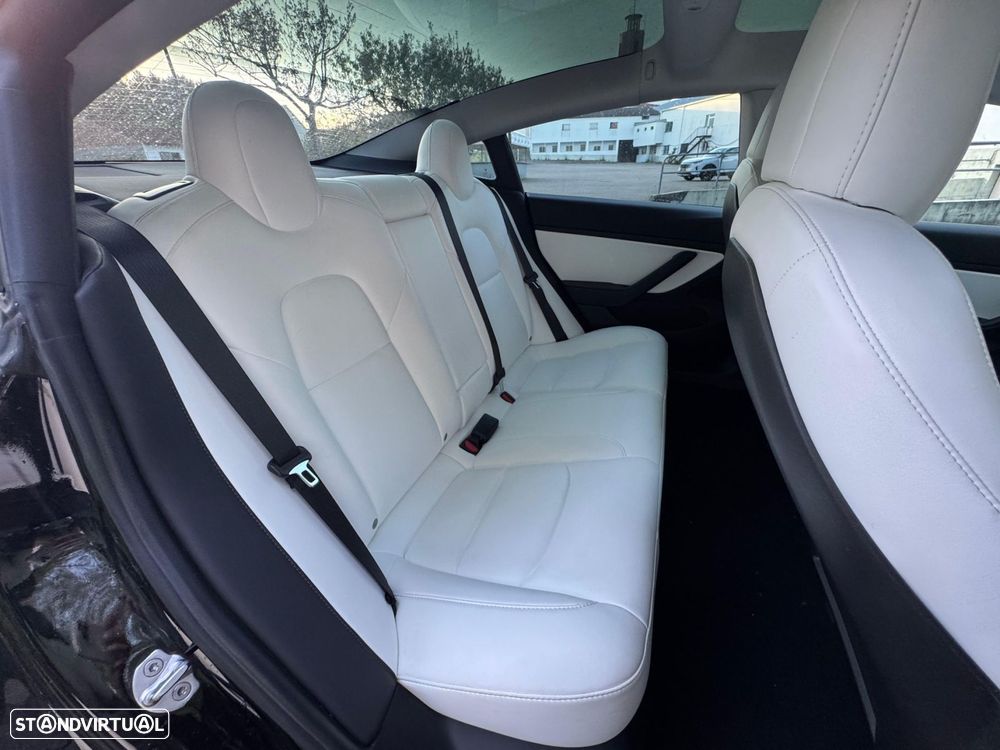 Tesla Model 3 Long-Range Dual Motor AWD - 27
