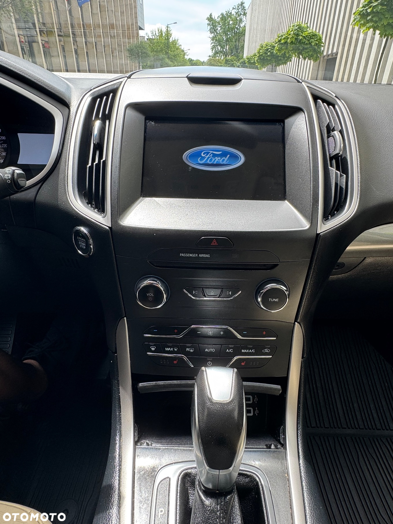 Ford Edge - 30
