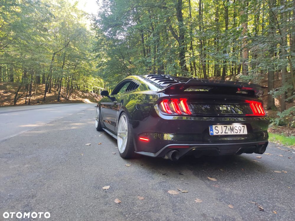 Ford Mustang 5.0 V8 GT - 4