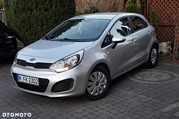 Kia Rio 1.2 Attract - 10