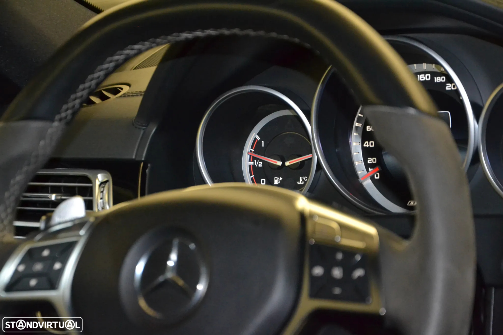 Mercedes-Benz E 63 AMG S 4-Matic - 46