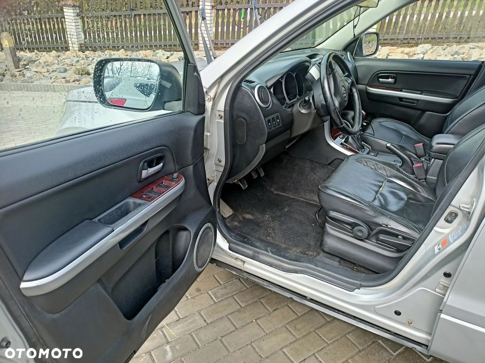 Suzuki Grand Vitara 2.0 De luxe - 7