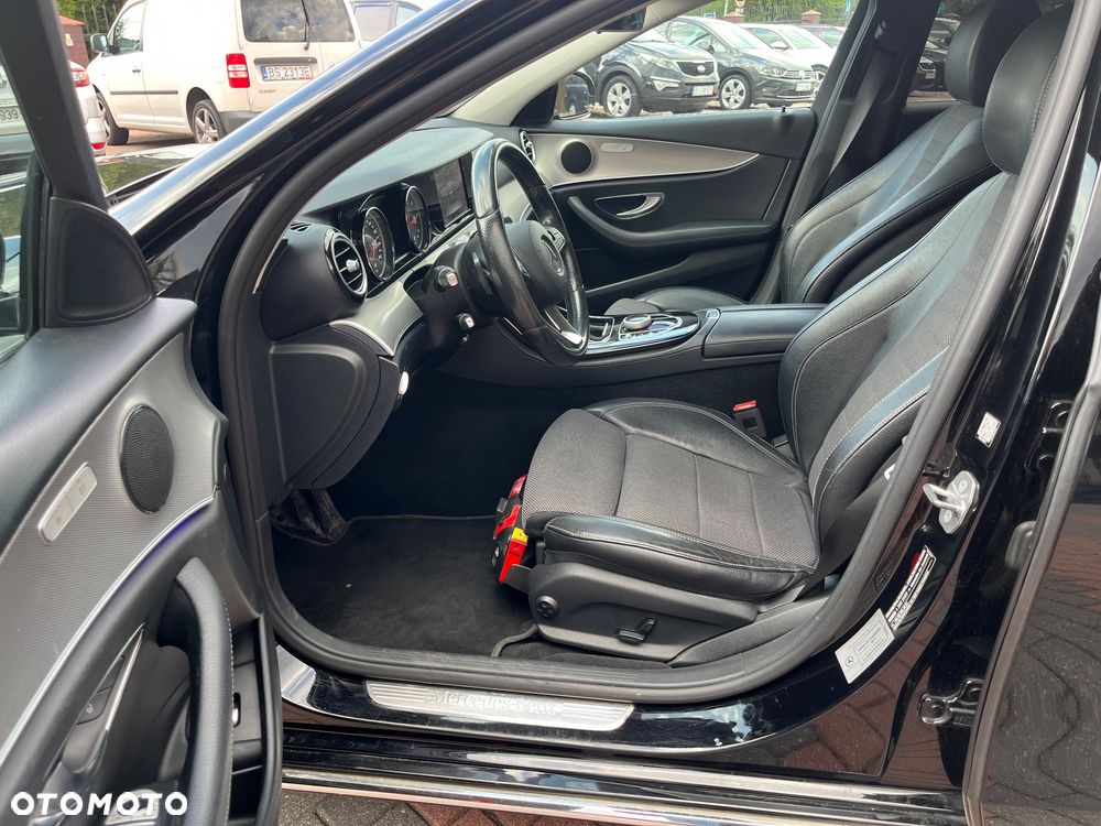 Mercedes-Benz Klasa E 200 d 9G-TRONIC - 16
